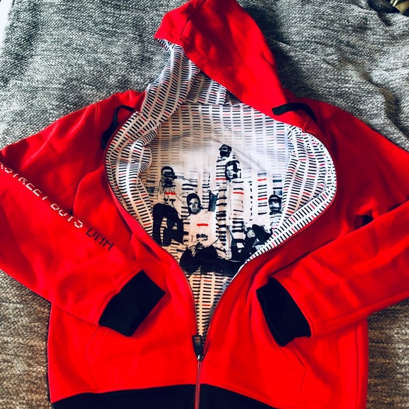 red zip up hoodie boys
